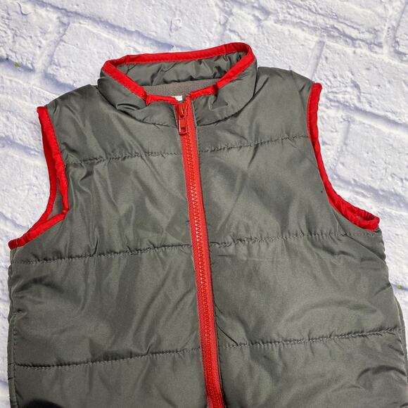 Gymboree Quilted Vest in Grey/Red - Picture 2 of 5